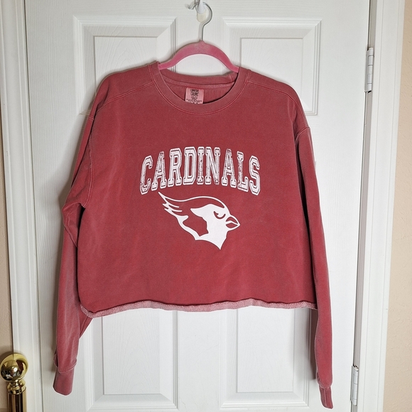 Comfort Colors Tops - Comfort Colors Red Cardinals Women's Cropped Sweatshirt Size Large